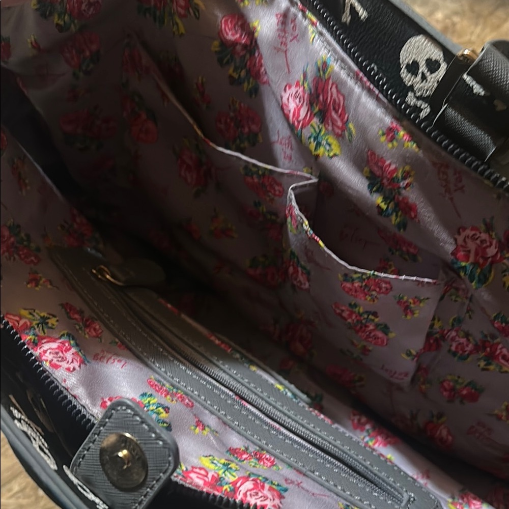 Gray Skull Embossed Betsey Johnson Satchel - Picture 5 of 7